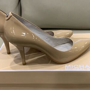Michael Kors patent leather heels. Nude size 6